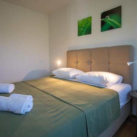 Apartments Gaja Green Ap Свети-Филип-и-Яков Экстерьер фото
